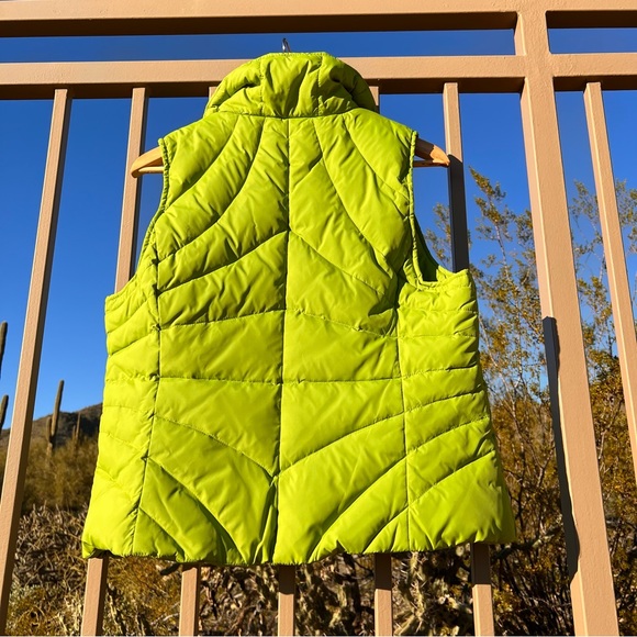 ⬇️Kenneth Cole Reaction Womens Vest Size L Color Lime W/Navy Inside Quilted - Picture 7 of 12